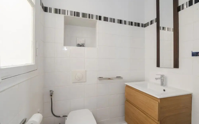 Luxury 4 Bed Residence - Next to Arc de Triomphe