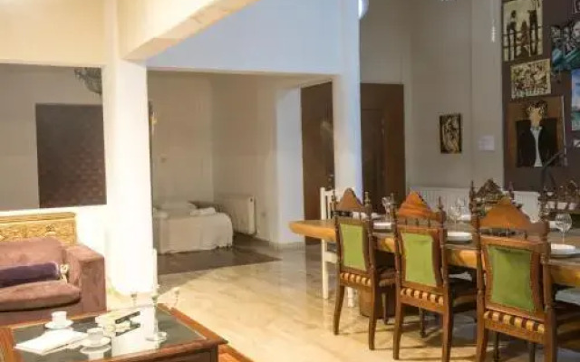 Sunshine Luxury House