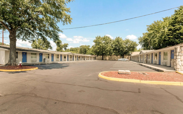 Motel 6 Newport News, VA
