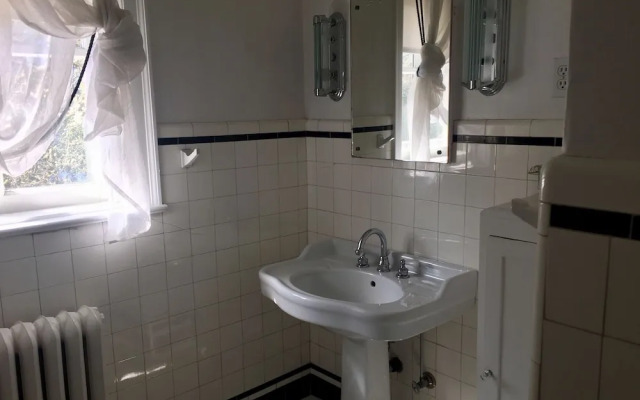 The Villa Bed & Breakfast - Adults Only