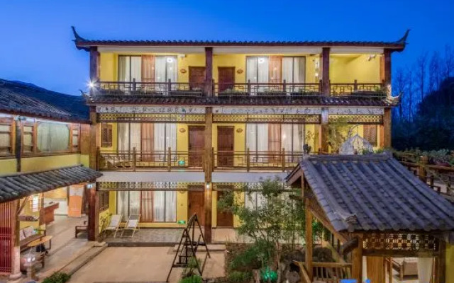 Yulong Snow Hall Inn (Baisha Ancient Town Store)