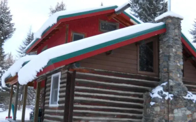 Creekside Cabin