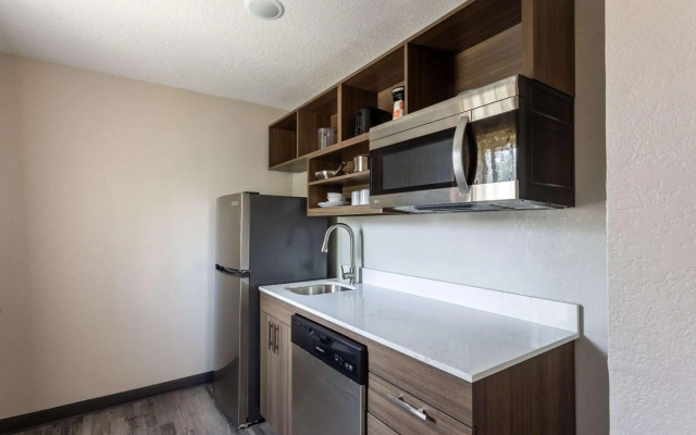 MainStay Suites Bourbonnais - Kankakee