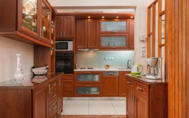 Fully Equipment House With Sea View Adamas Bay