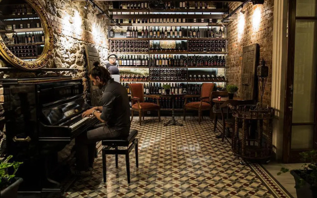 Corinne Art & Boutique Hotel