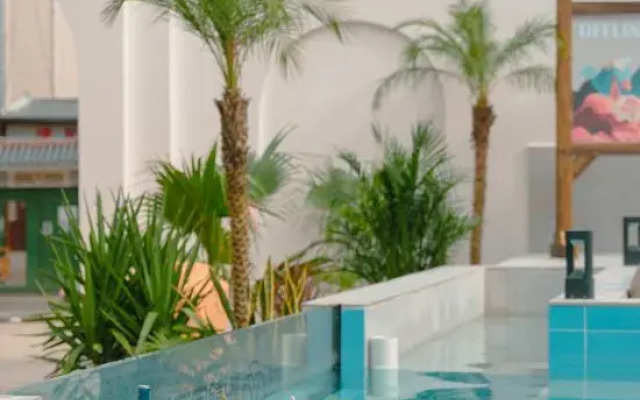 Dali Yixinyuan Hot Spring Homestay (Xiashankou Branch)