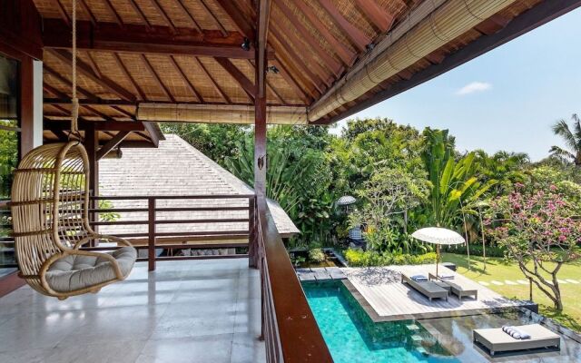 Villa Frangipani Waters