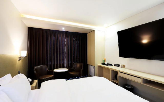 CS Avenue Hotel