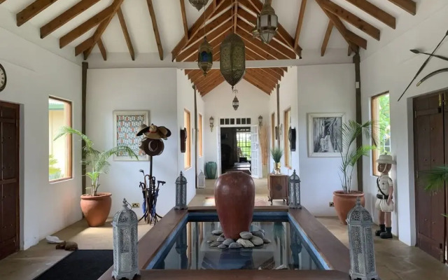 Ol Bobongi House