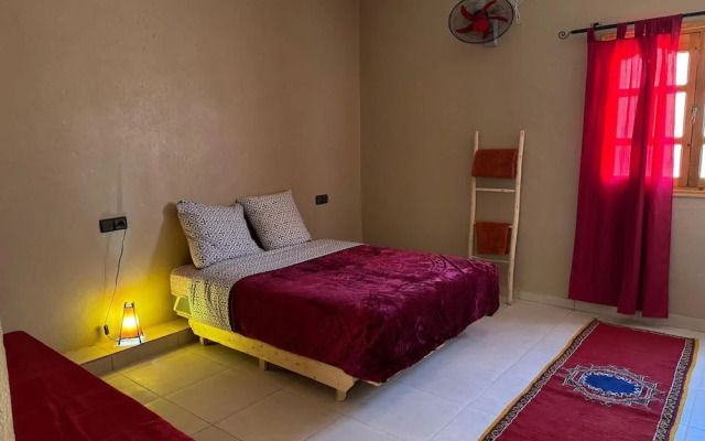 Room in Guest Room - Riad dar Tazoulte Bedroom