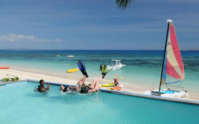Nakelo Treasure Island Resort & Spa