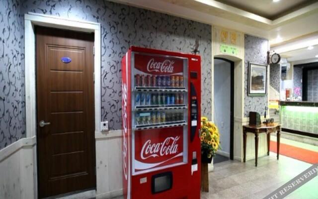 Sokrisan Grand Hotel