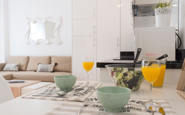 Teatro Plaza Apartments