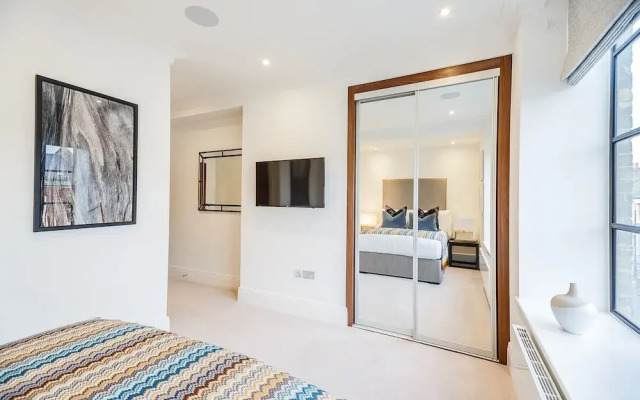 Palace Wharf Apartments