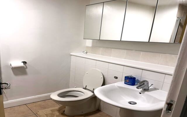 Urban Oasis 2-bed En-suite Apt in Birmingham