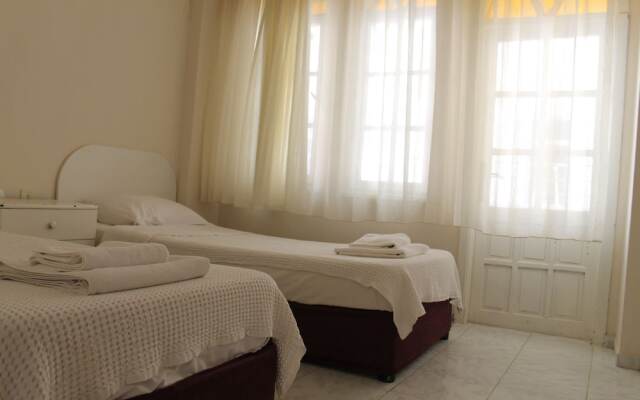 DM Hotel