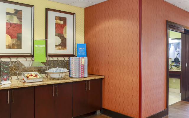 Hampton Inn Memphis-Walnut Grove/Baptist Hospital East