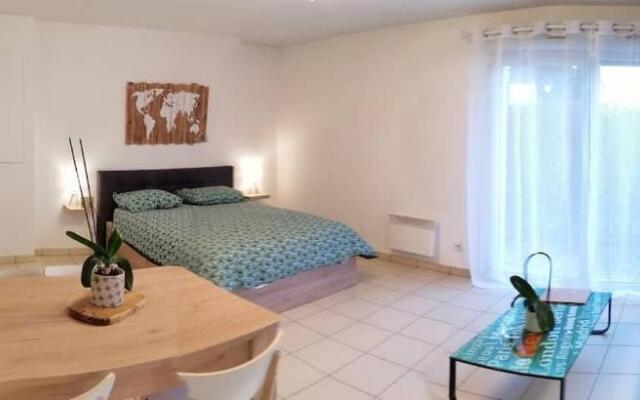 • Superbe appartement 2 à 4 personnes de 33m² en rez-de-chaussée •