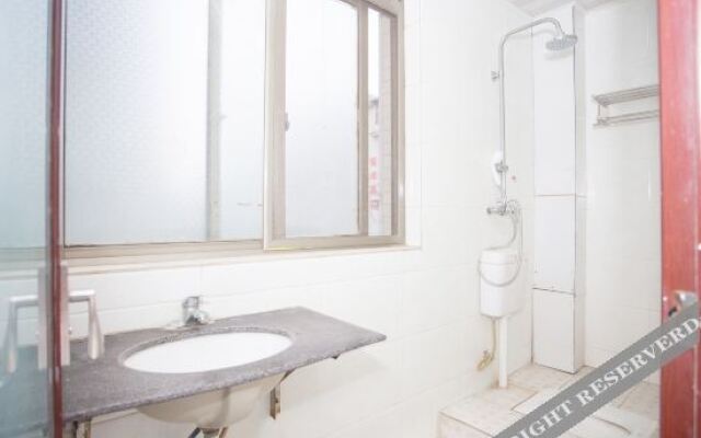 Qujing Litai Hotel