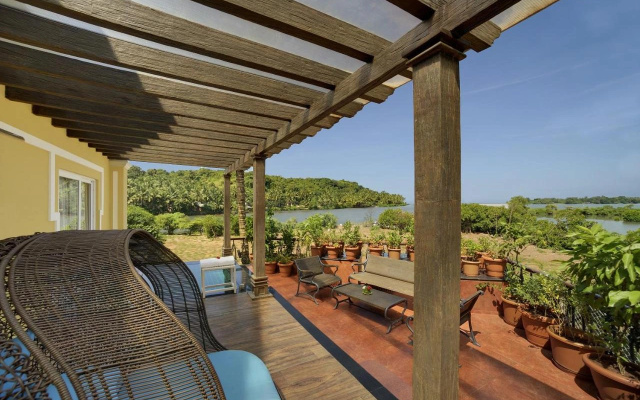 Fenicia Riverside Resort