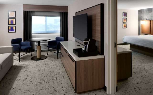 Hampton Inn Newark Airport