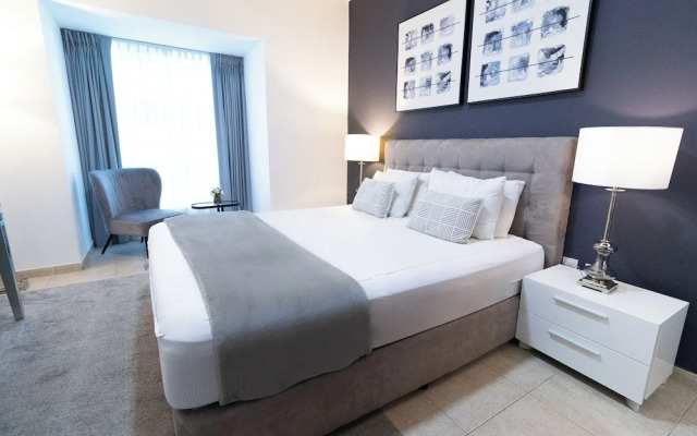 HAPPY SEASON I Elite Tower Dubai Marina