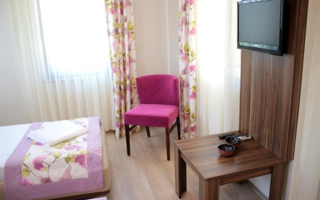 Adacayi Hotel