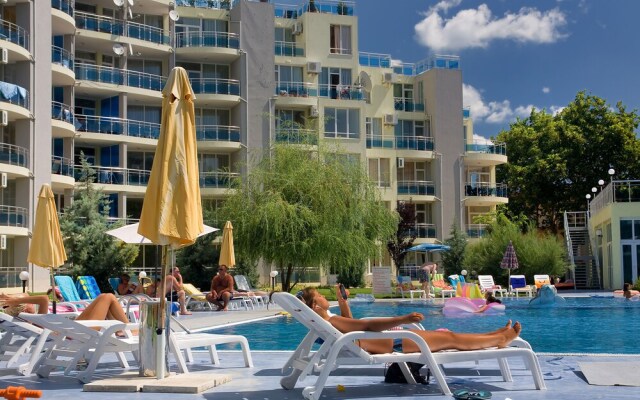 Oasis Suites Apartments and Studios