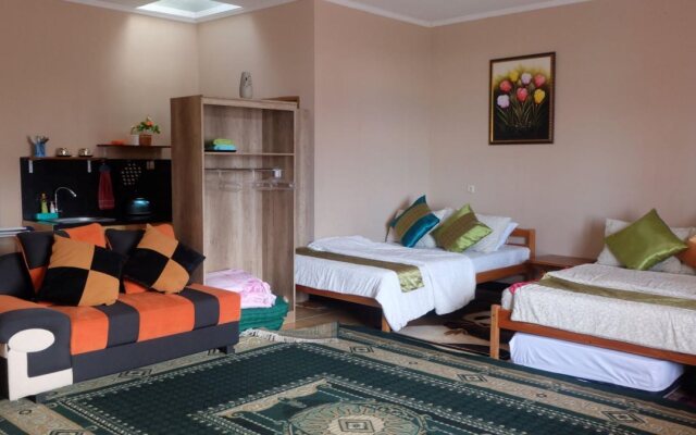 Lembur Incu Syariah Villa and Resto