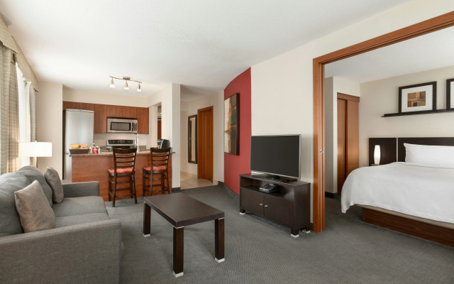 Embassy Suites Montréal by Hilton