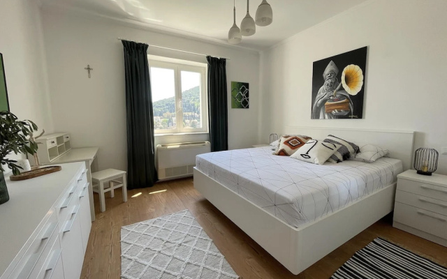 Sumptuous Apartment in Dubrovnik Private Terrace