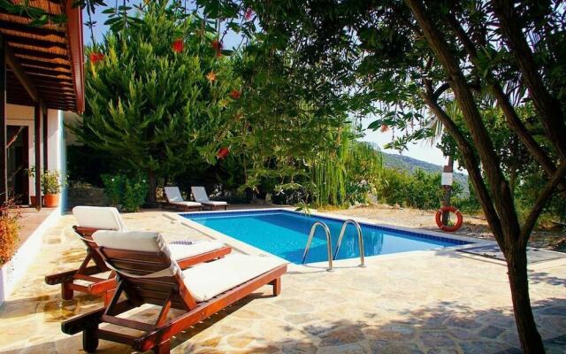 Villa Papatya by Akdenizvillam