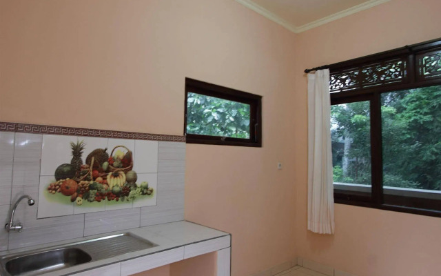 Citrus Tree Rooms - Arik