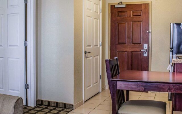 MainStay Suites Coralville - Iowa City