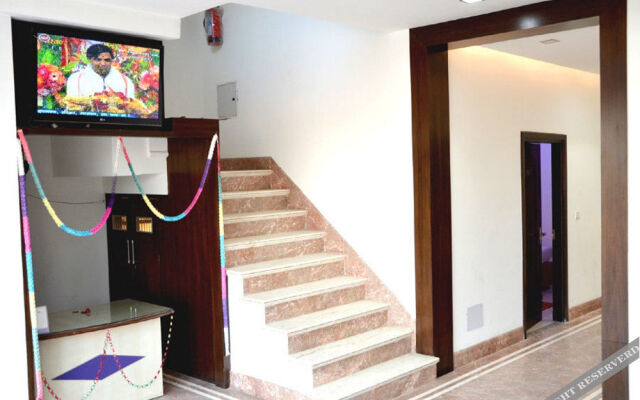 OYO 2659 Hotel Taj Prince