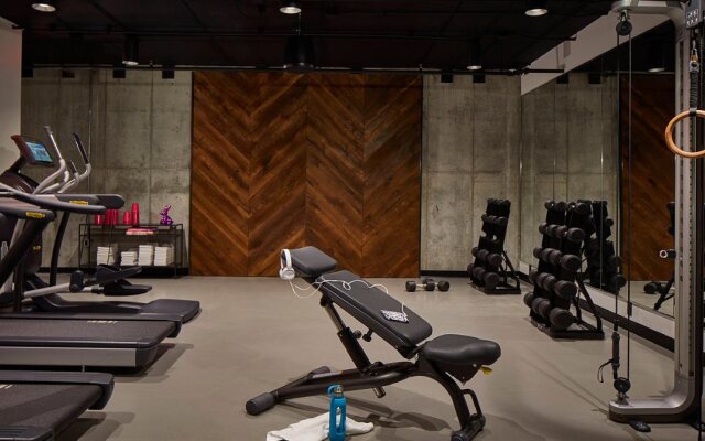 MOXY Minneapolis Uptown