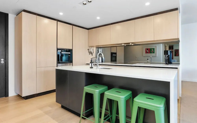 Sunny and Spacious in Wynyard Quarter