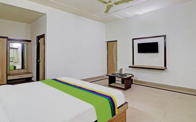 Treebo Trend Hotel Golden Bird