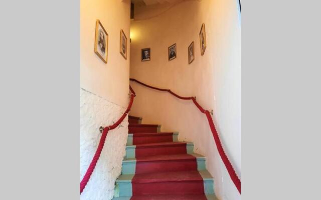 Sisi-Schloss Rudolfsvilla - Sechser - 24 Gäste