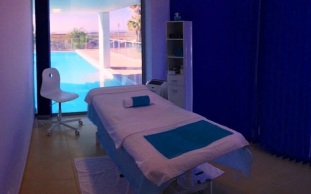 Superb Family Apartment With Sea Views, Swimming Pools In Fuzeta East Algarve