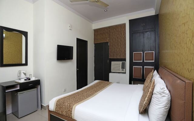 OYO 14875 The Imperial Residency