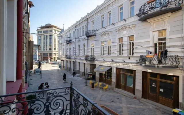 Stylish 2BR apt in the heart of old Tbilisi