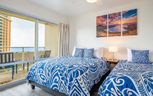 Ilima Suite at The Ilikai Short Walk to Beach!