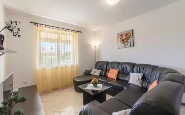 Stunning Home in Pula With Wifi and 7 Bedrooms