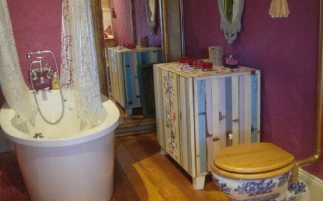 LUSH on Lurline