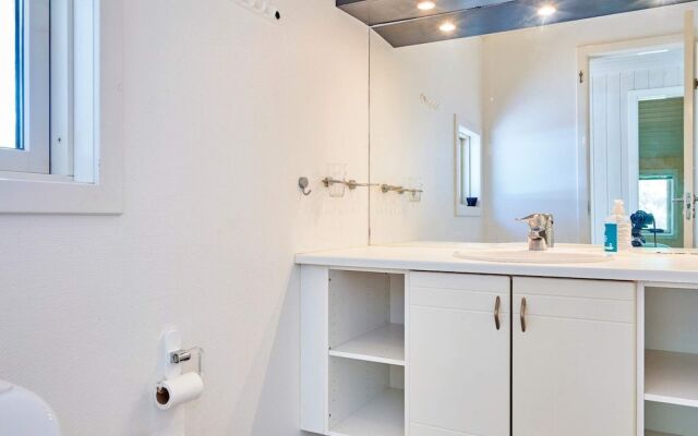 8 Person Holiday Home in Nexo-by Traum