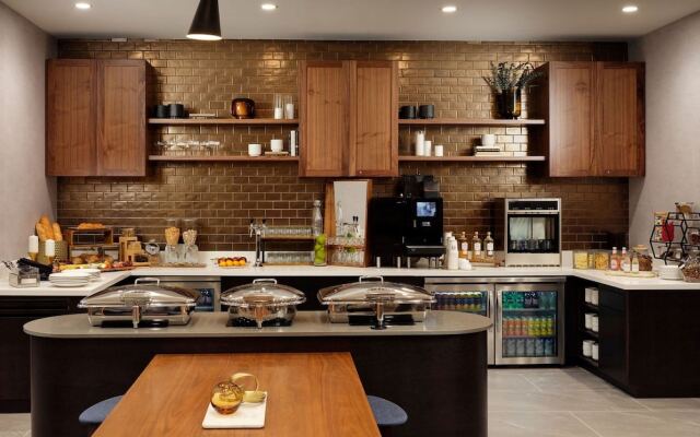 Sheraton Grand Rapids Airport Hotel