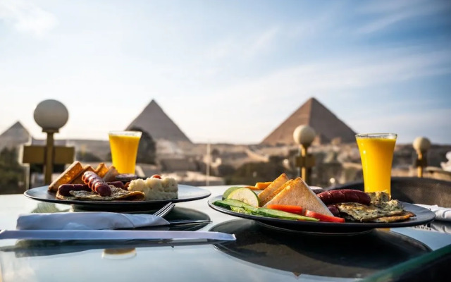 Shadow Pyramids View INN