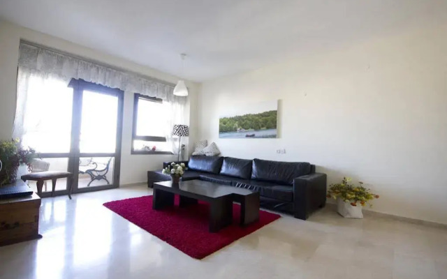 Tel Aviv Towers Apartment