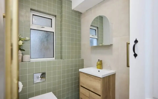 The Maida Hill Hideout - 2bdr Flat With Courtyard